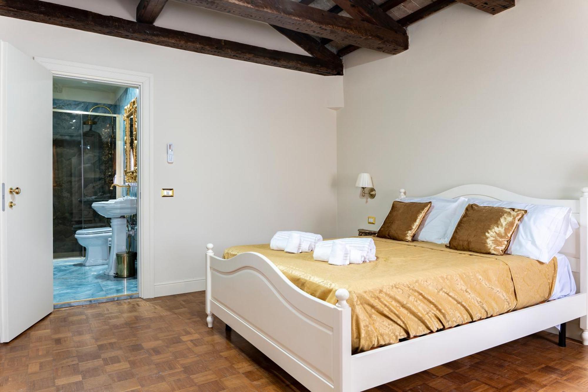 Palazzo Titti Rialto Suites ヴェネツィア エクステリア 写真