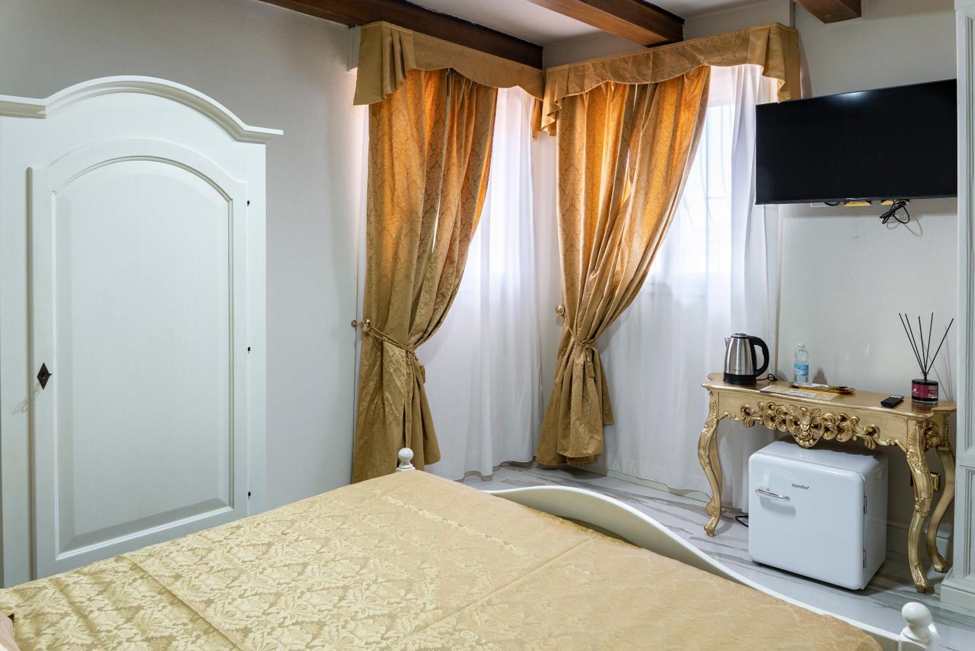 Palazzo Titti Rialto Suites ヴェネツィア エクステリア 写真