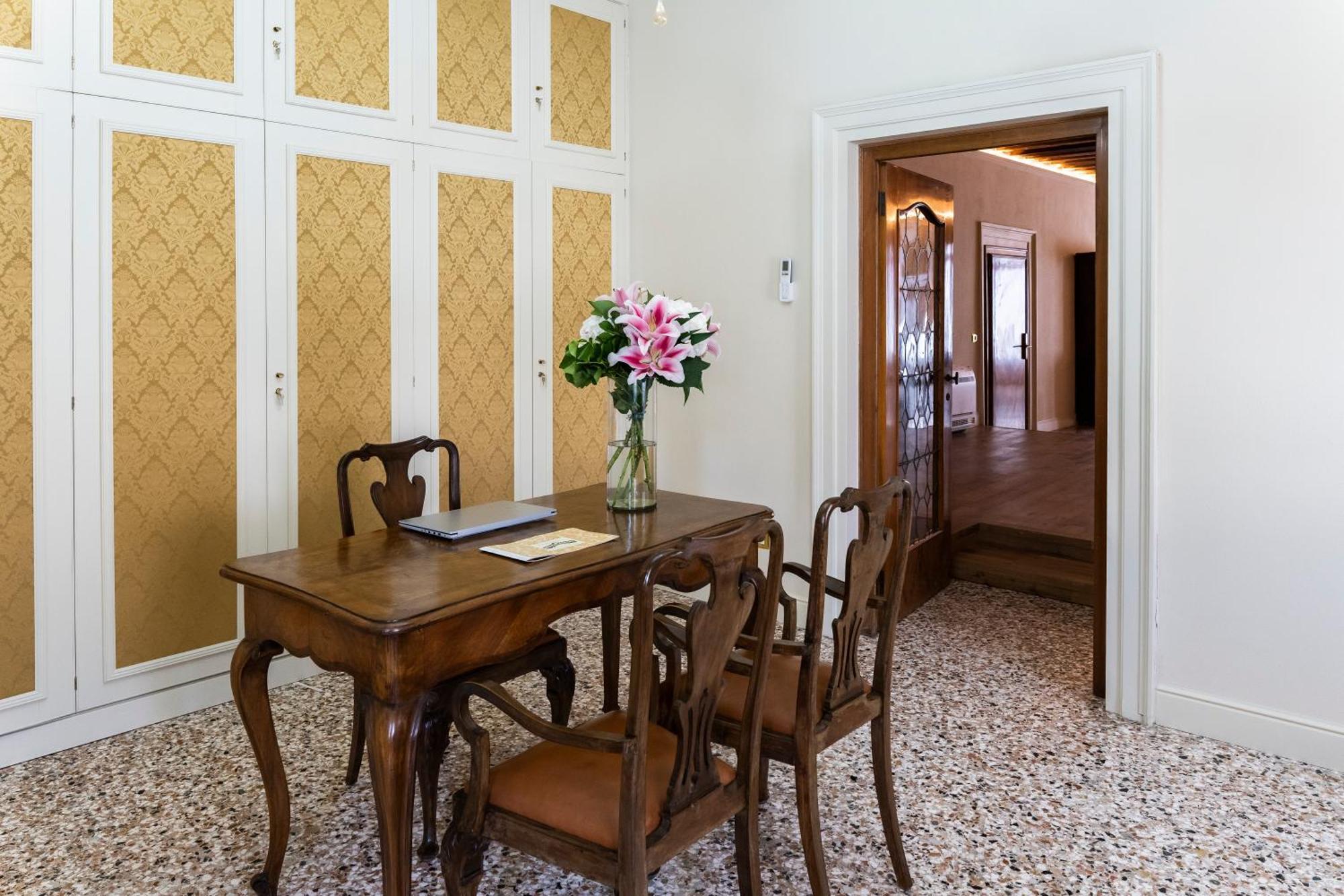 Palazzo Titti Rialto Suites ヴェネツィア エクステリア 写真