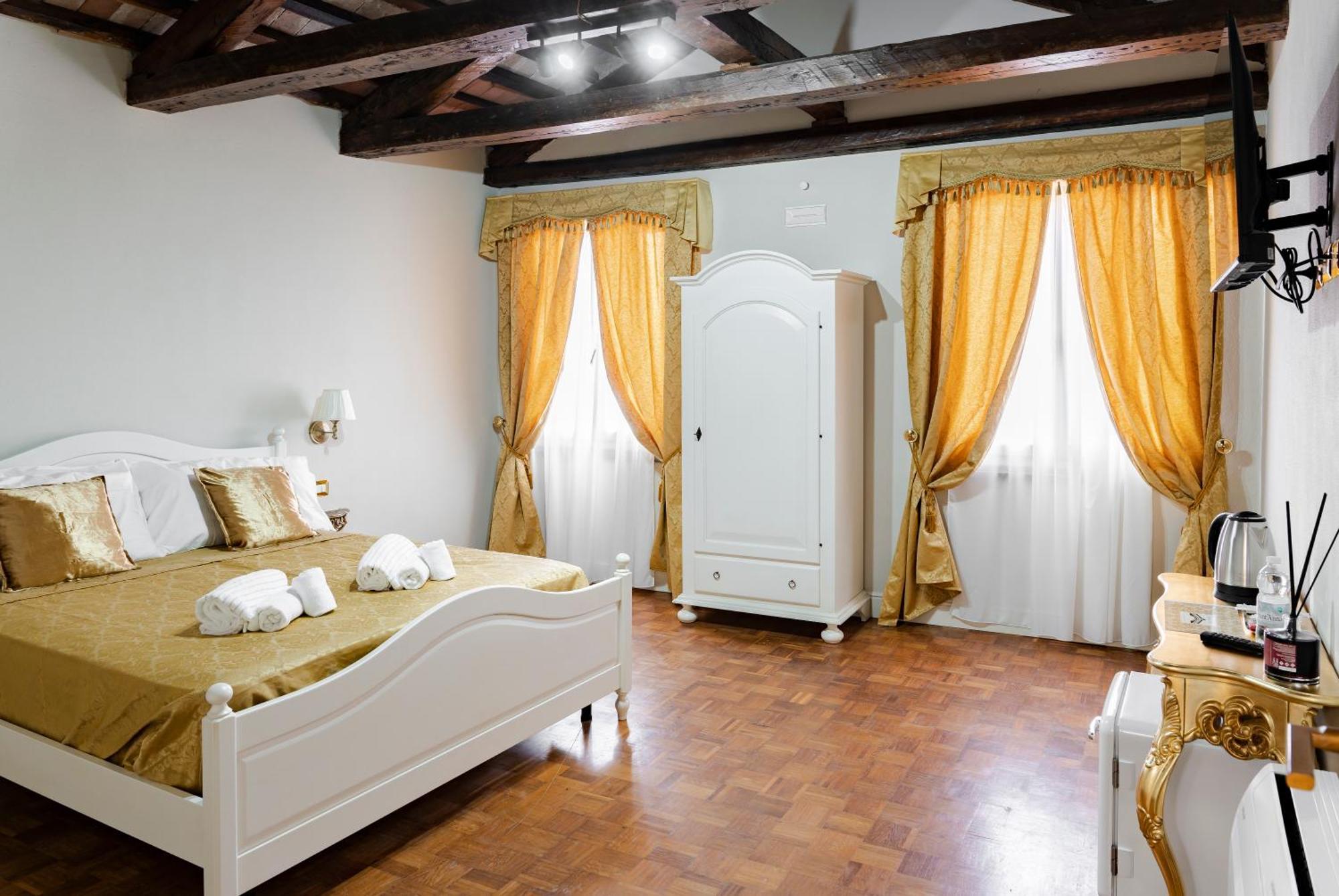 Palazzo Titti Rialto Suites ヴェネツィア エクステリア 写真