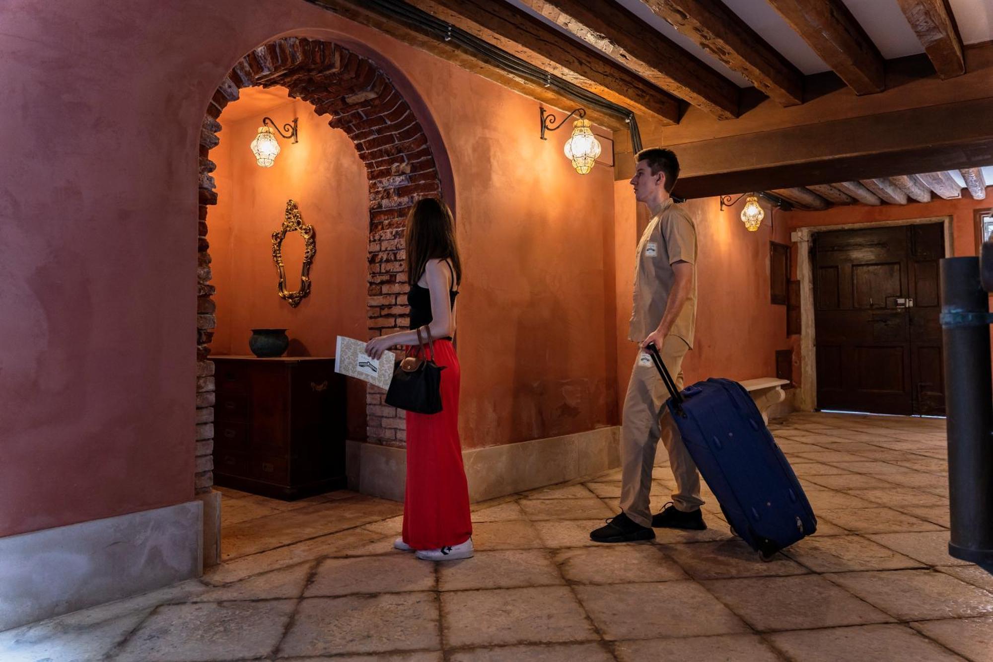 Palazzo Titti Rialto Suites ヴェネツィア エクステリア 写真