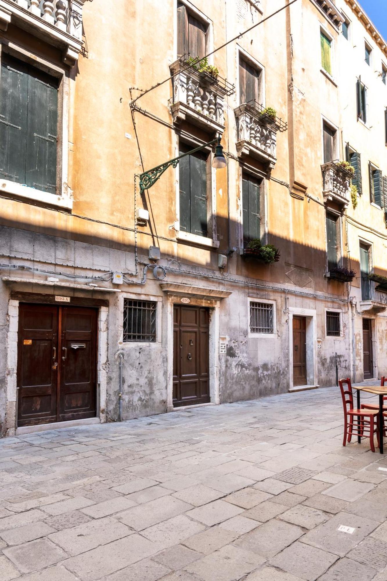 Palazzo Titti Rialto Suites ヴェネツィア エクステリア 写真
