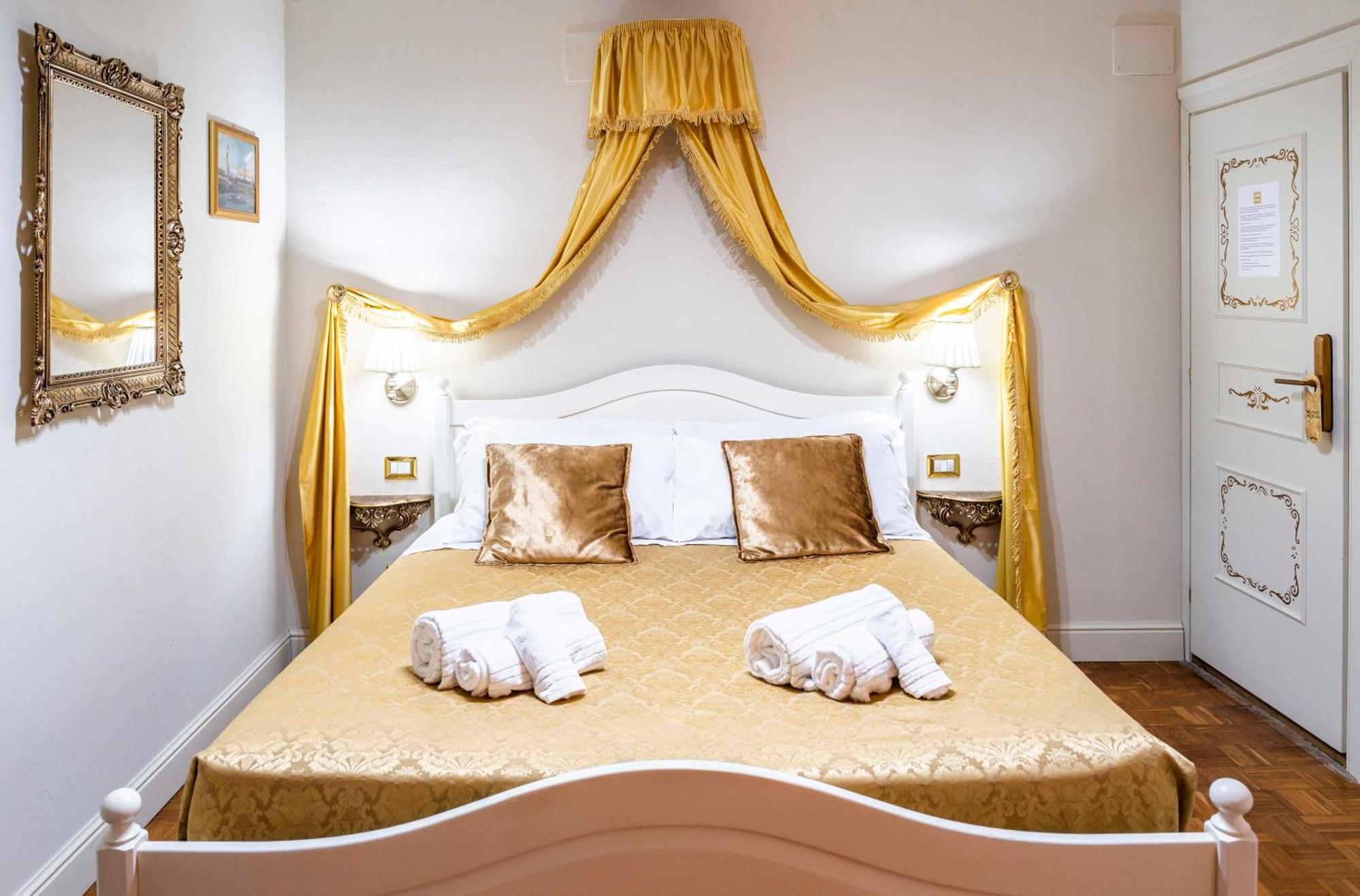 Palazzo Titti Rialto Suites ヴェネツィア エクステリア 写真