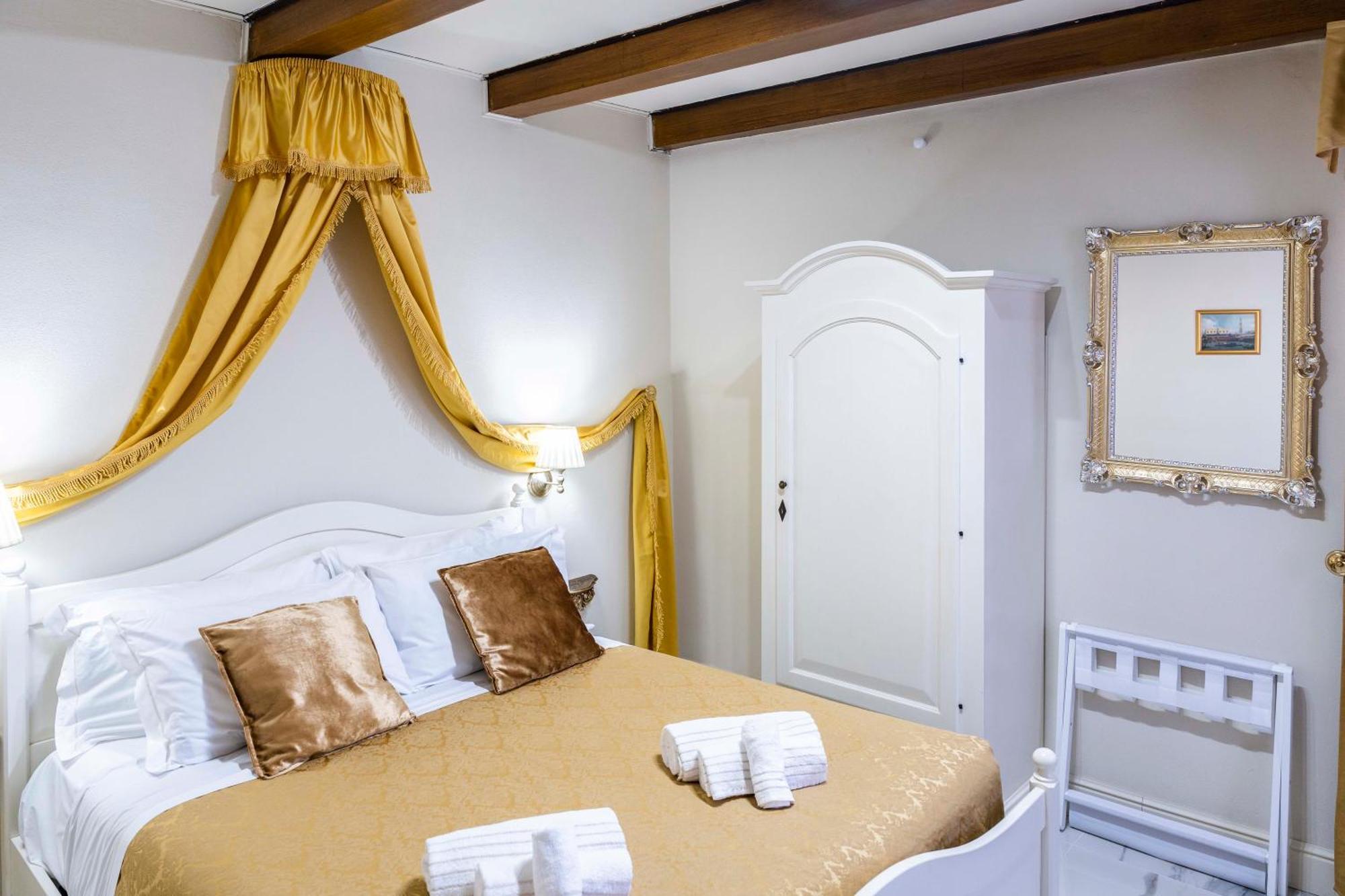 Palazzo Titti Rialto Suites ヴェネツィア エクステリア 写真